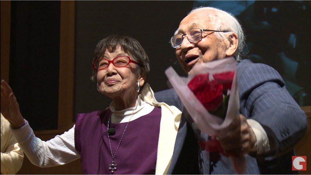 近期首映的《笑的101歲×2》紀錄片，以經歷二戰的日本攝師家笹本恆子（左）與新聞記者武野武治為傳主（圖片擷自youtube）
