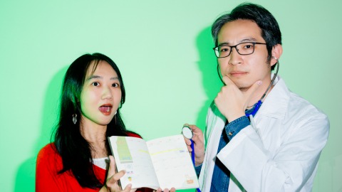 左為月熊出版總編輯楊佩穎，右為電腦玩物站長Esor